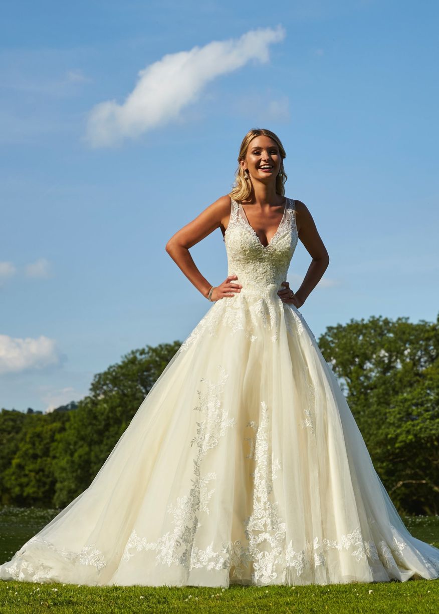 Opulence | Junes Bridal Wear & Kilt Hire | Wedding Wear | Lanarkshire